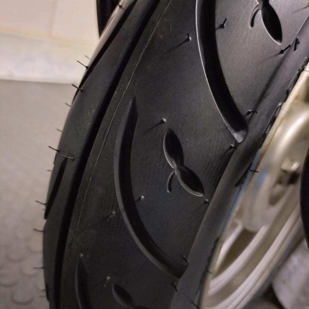 TODAY リアタイヤ溝